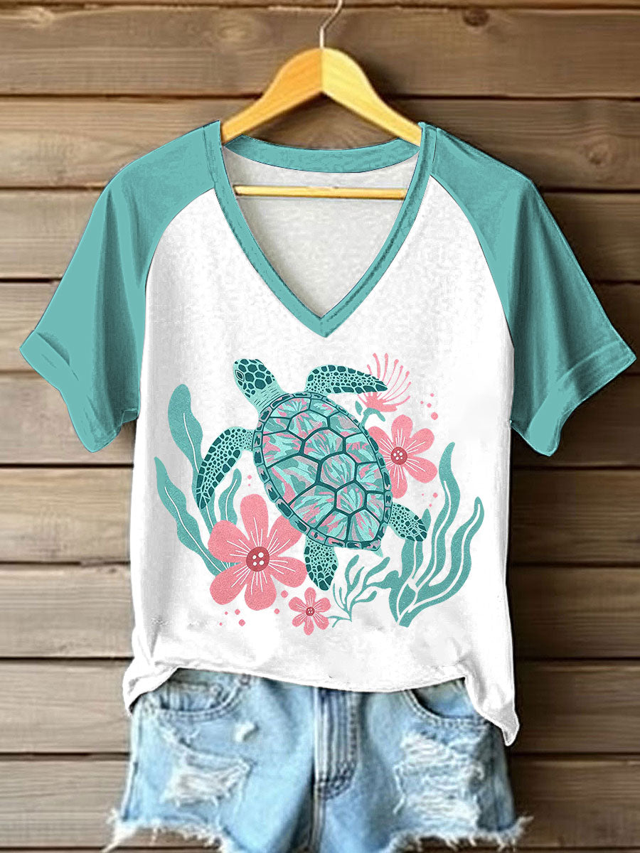 T-shirt col V imprimé Sea Turtle Femme