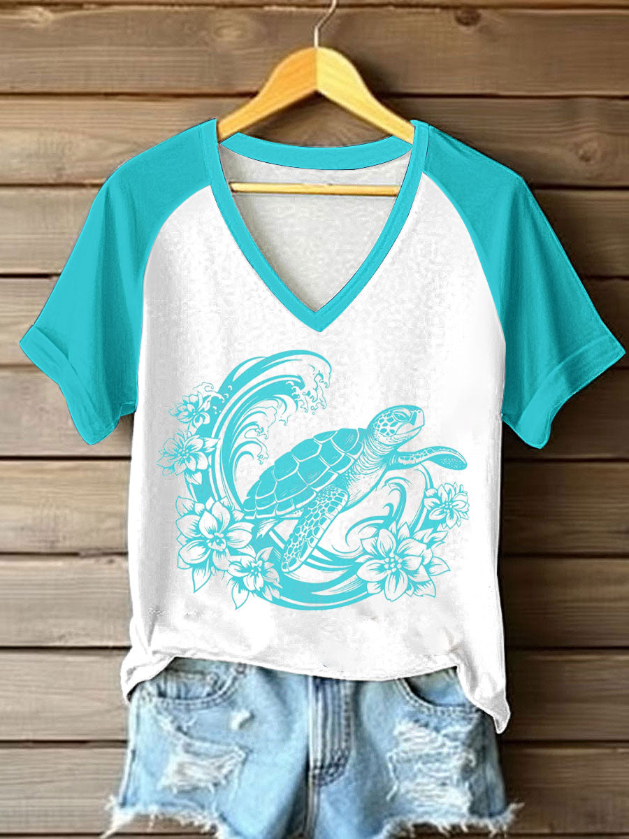 T-shirt col V imprimé Sea Turtle Femme