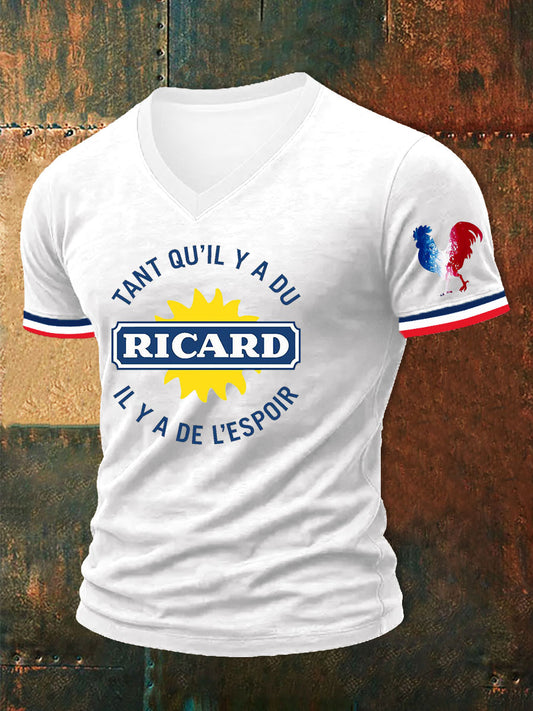 T-shirt à manches courtes à col en V imprimé tant qu'il y a a du Ricard Homme