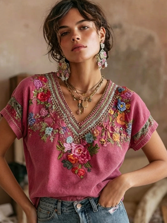 T-shirt bohème pour femmes, en mélange de lin, à manches courtes, col en V, avec broderie florale et patchwork artistique
