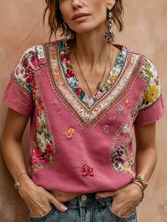 T-shirt bohème pour femmes, en mélange de lin, à manches courtes, col en V, avec broderie florale et patchwork artistique