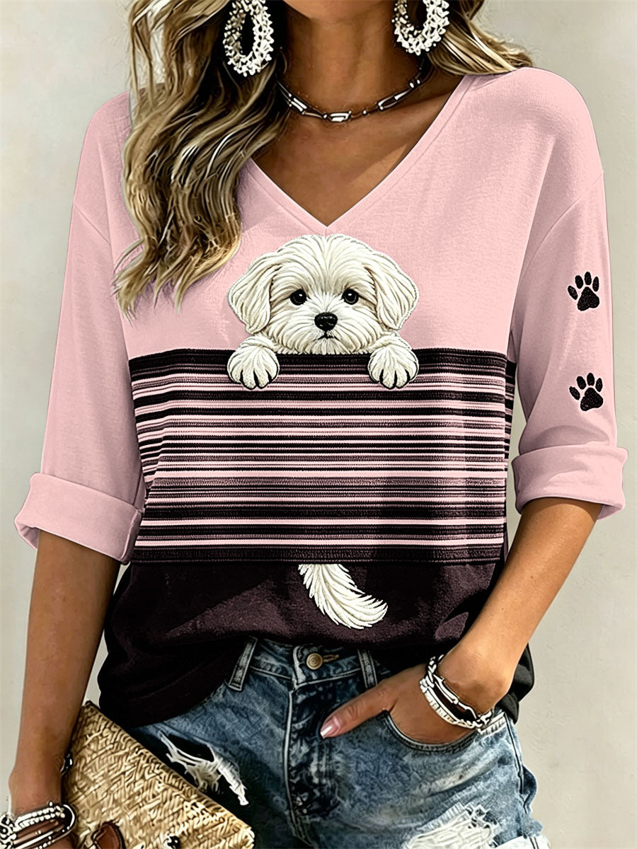 T-shirt à manches mi-longues et col en V pour femme, motif color-block avec un petit maltais qui fait coucou et des empreintes de pattes