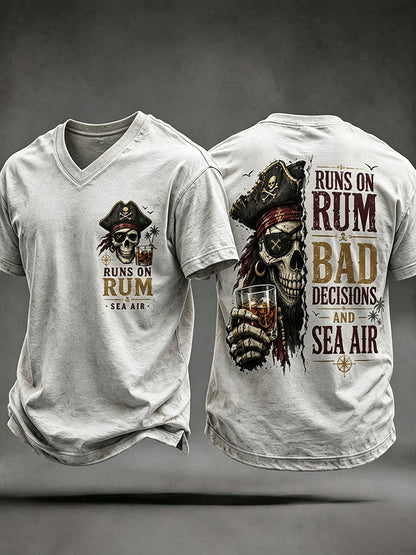 T-shirts pour hommes "Runs On Rum, Bad Decisions, and Sea Air"