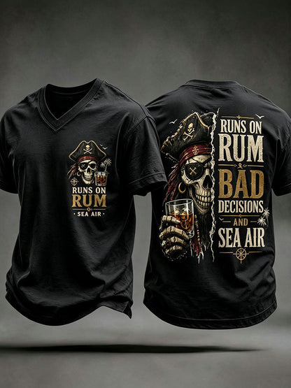 T-shirts pour hommes "Runs On Rum, Bad Decisions, and Sea Air"