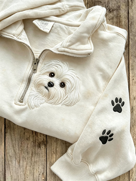 Peeking Maltese Dog & Paw Prints Sweat-shirt zippé pour femme