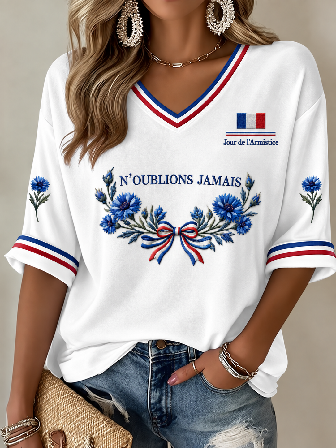 T-shirt femme imprimé N'OUBLIONS JAMAIS à manches mi-longues et col en V